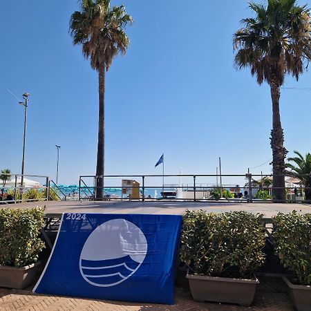 Le Camelie -Appartamenti Nuovi Porto Sant'Elpidio Luaran gambar